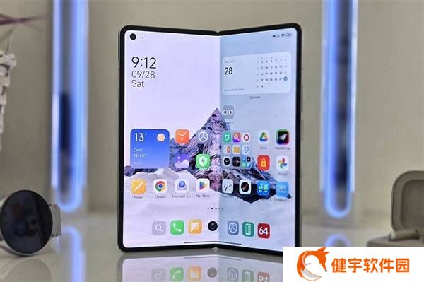 小米MIX Fold 5曝光：影像升级，轻薄再突破？