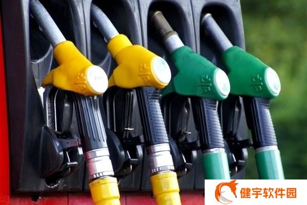 新能源车险贵过燃油车？小米SU7 Ultra保险费用直逼大G